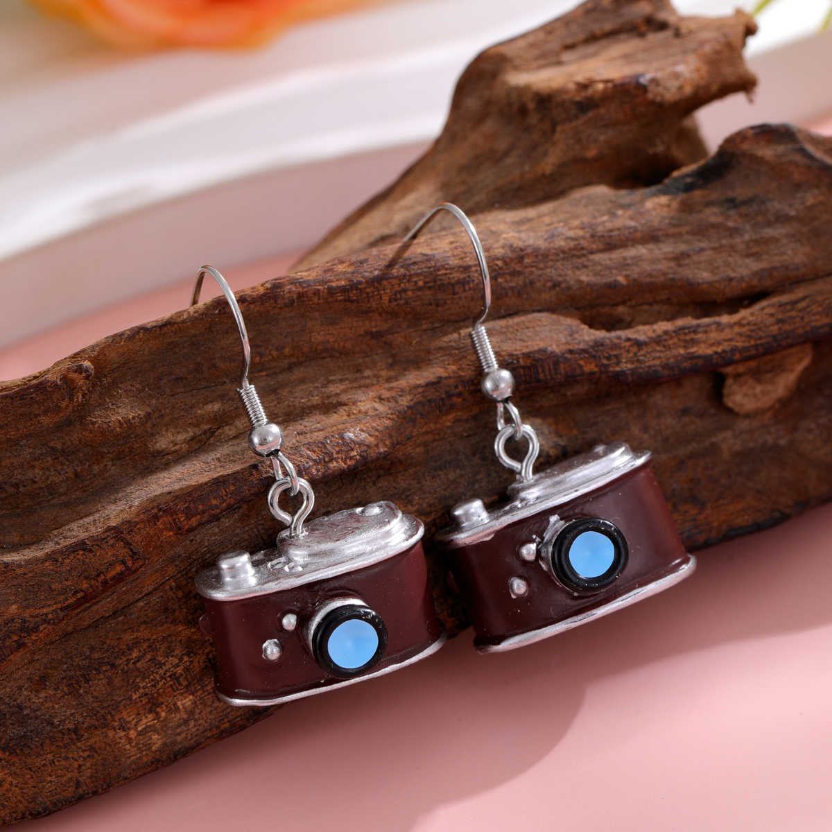 Retro Cute Camera Earrings Int - Photography Interest 评论和价格