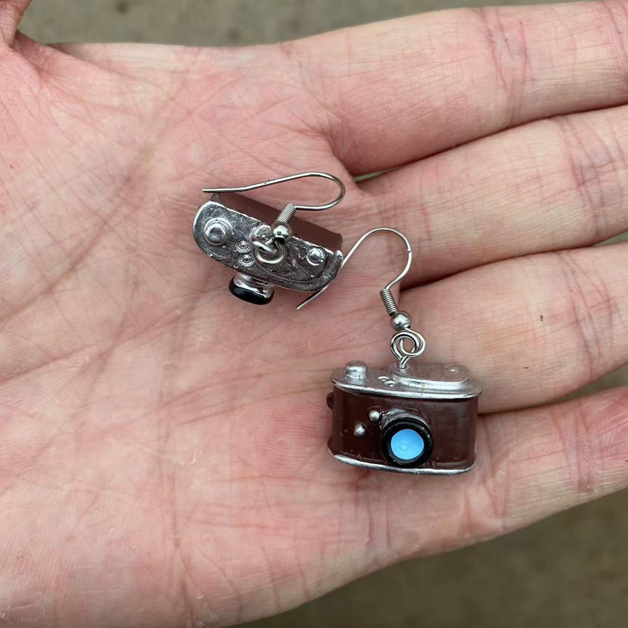 Retro Cute Camera Earrings Int - Photography Interest 评论和价格
